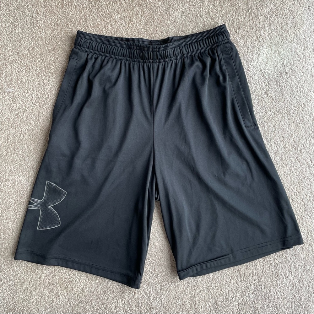 Under Armour | Loose Heat Gear Basketball Shorts | MEN’S SMALL
